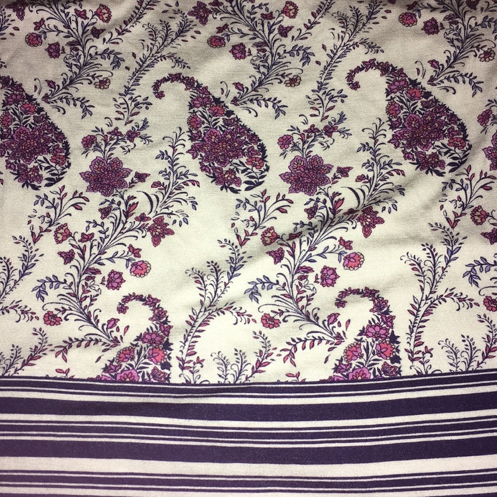 Patterned top - Picture 2 of 4